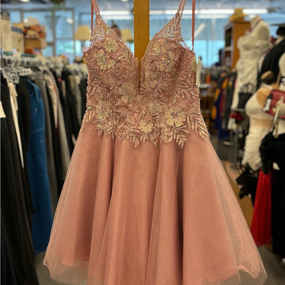 Ladies 8 Dusty Pink Party Dress - No Corset String
